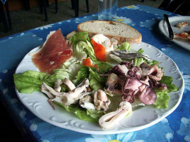 050902005 MUC Antipasto.JPG (63949 bytes)