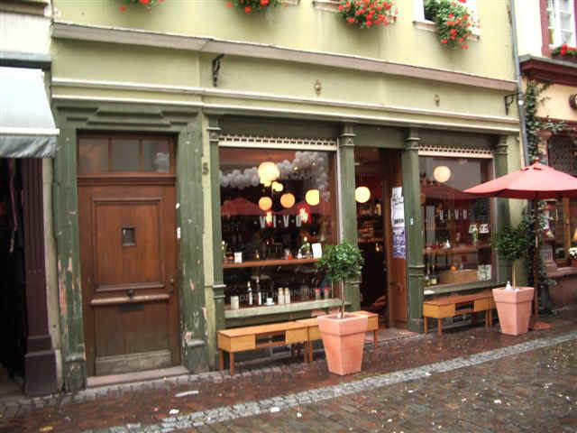 050916000 09 FRA Heidelberg Cafe Vivo.JPG (69559 bytes)