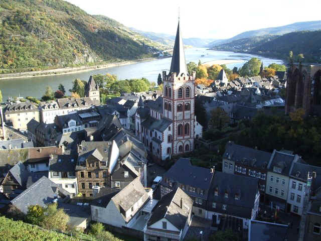 051023 (51) FRA Bacharach.JPG (85032 bytes)