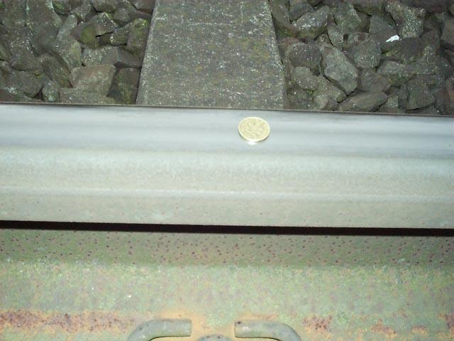 01327009 FRA Train Coin.JPG (53036 bytes)