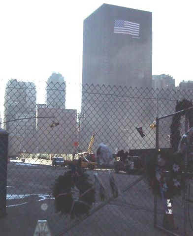 01c31006 NYC Ground Zero.JPG (28600 bytes)