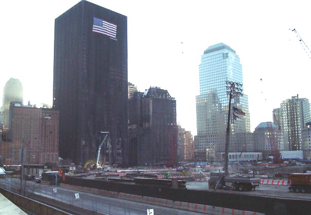 01c31022 NYC Ground Zero.JPG (40681 bytes)