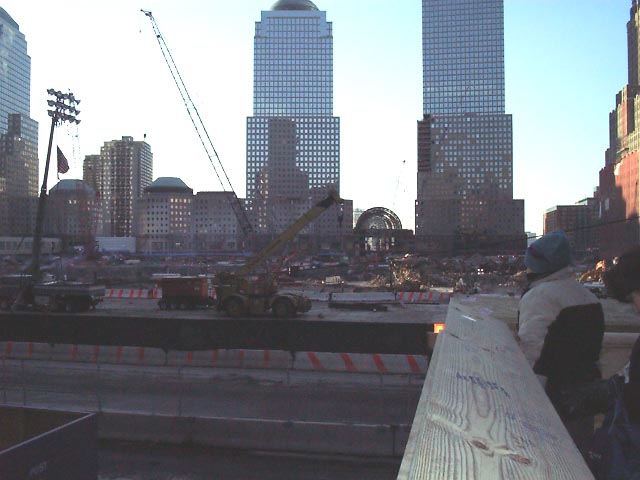 01c31025 NYC Ground Zero.JPG (51062 bytes)