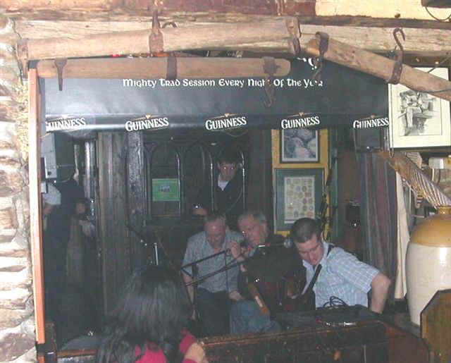 02b27018 SNN Dingle Irish Music.jpg (66968 bytes)