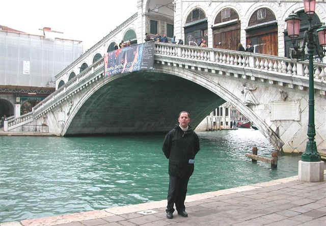 03118018 VCE Tony Rialto Bridge.jpg (76311 bytes)