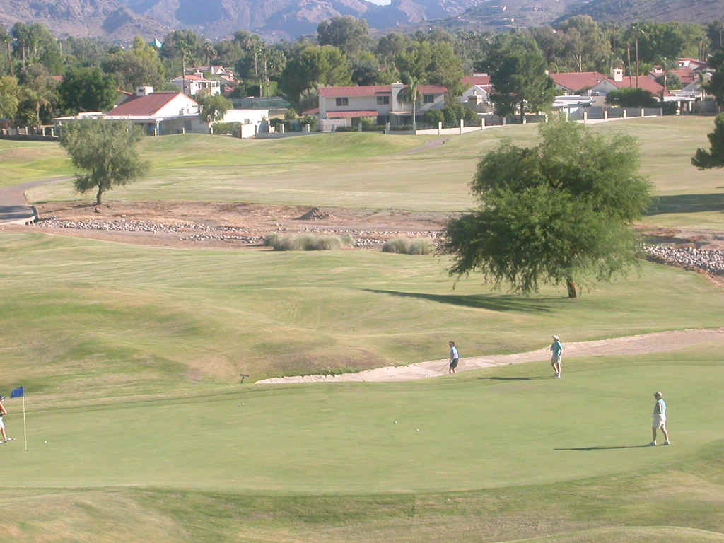 03919006 PHX DLGolf JeRie Karla Cathy Mary.jpg (180429 bytes)