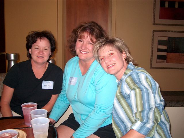 03920030f PHX DLGolf Karla Kitsie Mary.jpg (51878 bytes)