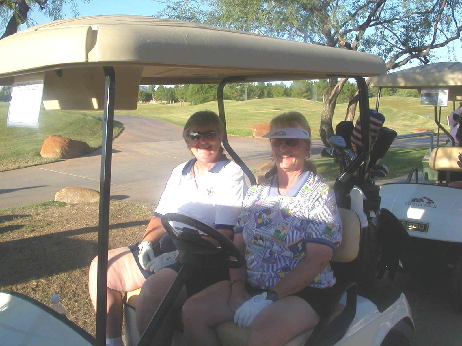 03921004 PHX DLGolf Dare Gladys.jpg (321666 bytes)