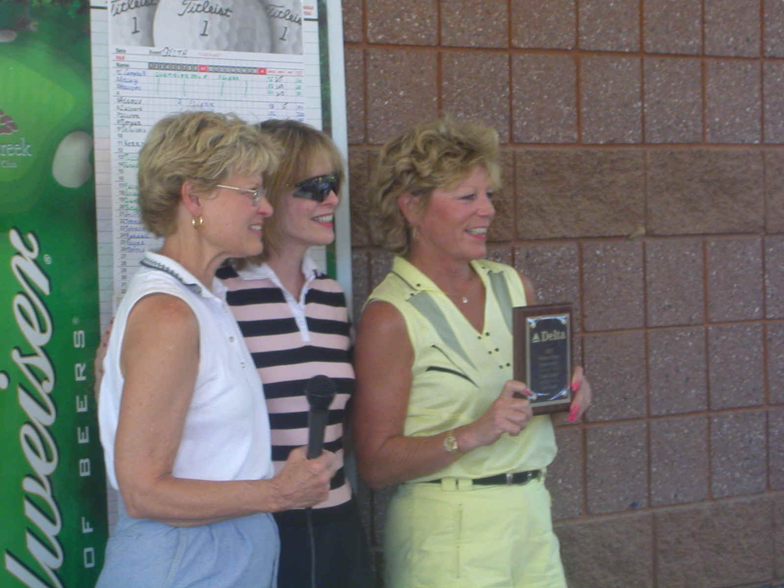 03921053 PHX DLGolf Anne Dottie Jenny Kenny.jpg (388236 bytes)