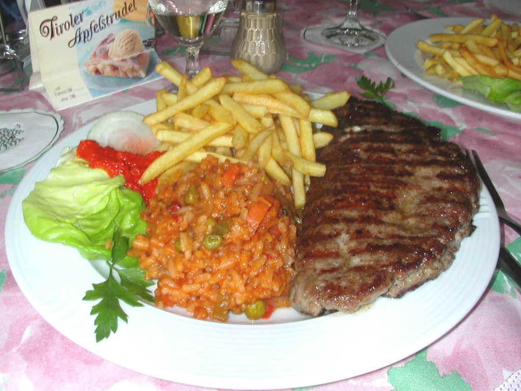 04521023 FRA St Goar Balkan Food.jpg (162087 bytes)