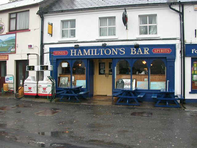 060115 (12) SNN Leenane Hamilton's Bar & Gas.JPG (71814 bytes)