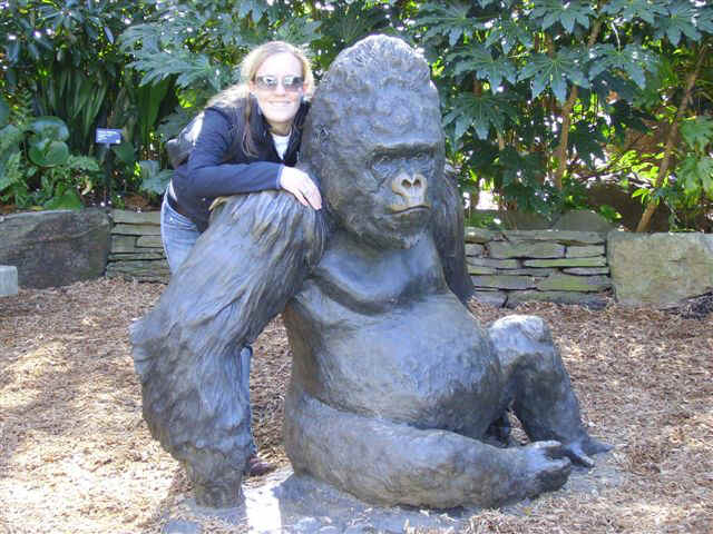 060207 (43c) ATL Zoo Carina.JPG (98193 bytes)