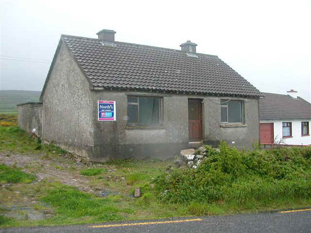 060521 (29) SNN Derelict Cottage.JPG (64126 bytes)