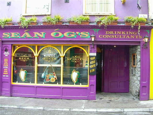 060521 (42) SNN Tralee Sean Ogs Bar.JPG (83126 bytes)