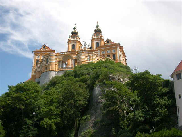 070526 (59) VIE Melk Abbey.JPG (57851 bytes)