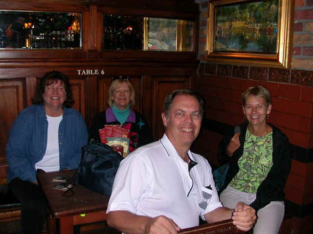 070903 (18) DUB Kitsie Sue Tony Nancy.JPG (58724 bytes)