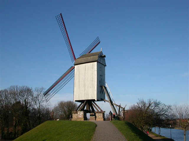 071228 (42) BRU Brugge Windmill.JPG (45855 bytes)
