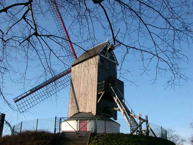 071228 (53) BRU Brugge Windmill.JPG (92339 bytes)