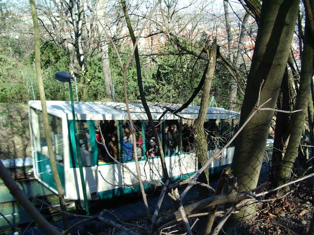 080224 (19) PRG Funicular.JPG (110058 bytes)