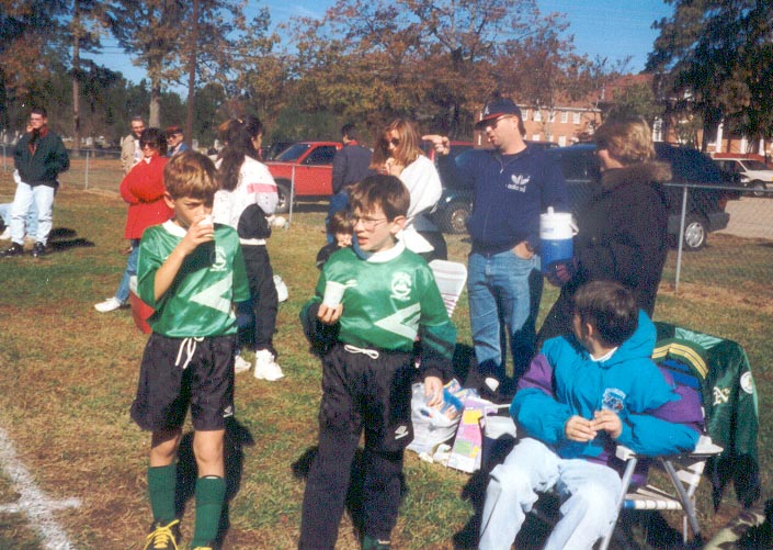 95909001 Soccer Jared.JPG (107808 bytes)